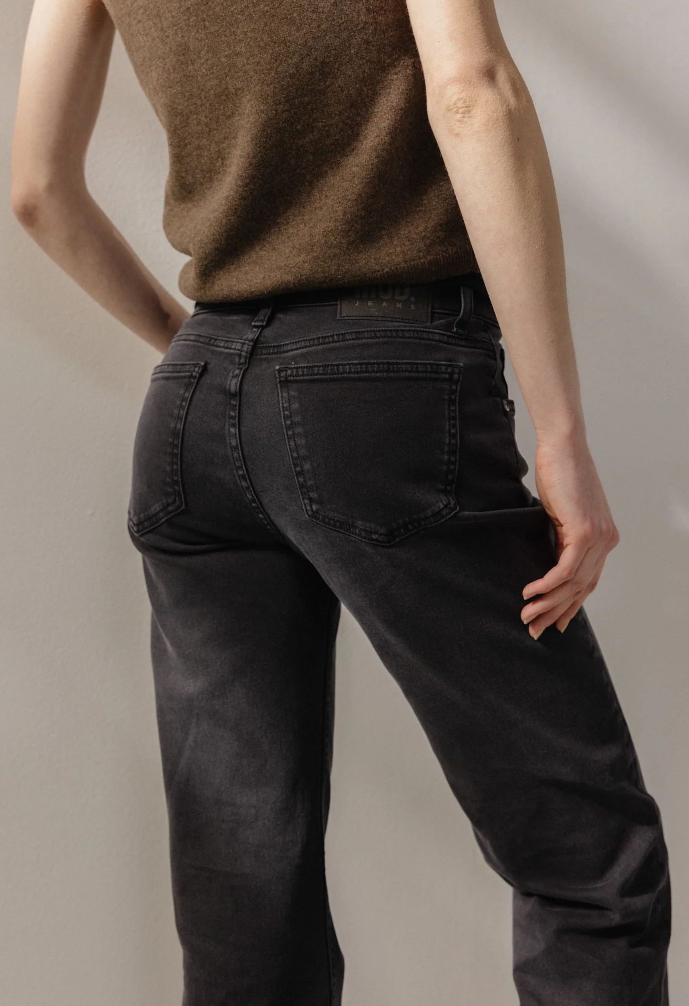 Carry Mid Straight - Black Vintage - Image 9